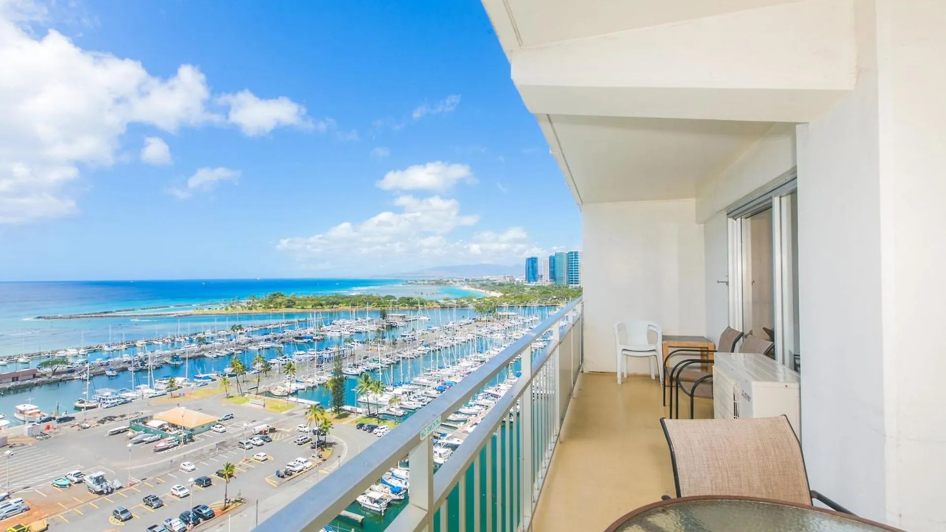 Ilikai Tower 1744 Yacht Harbor View 2Br Apartment Honolulu