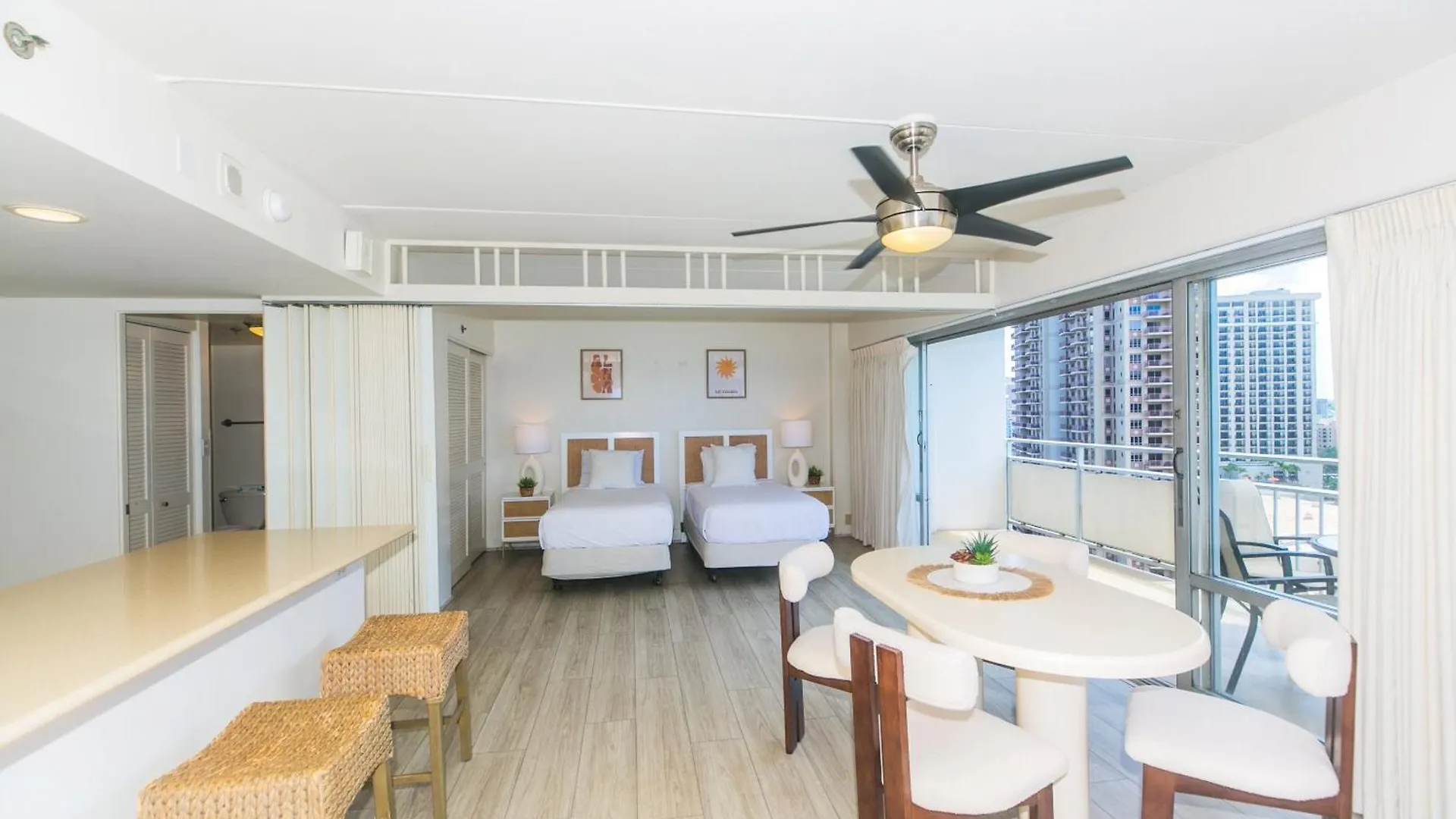 Ilikai Tower 1744 Yacht Harbor View 2Br Apartment Honolulu 0*,  United States